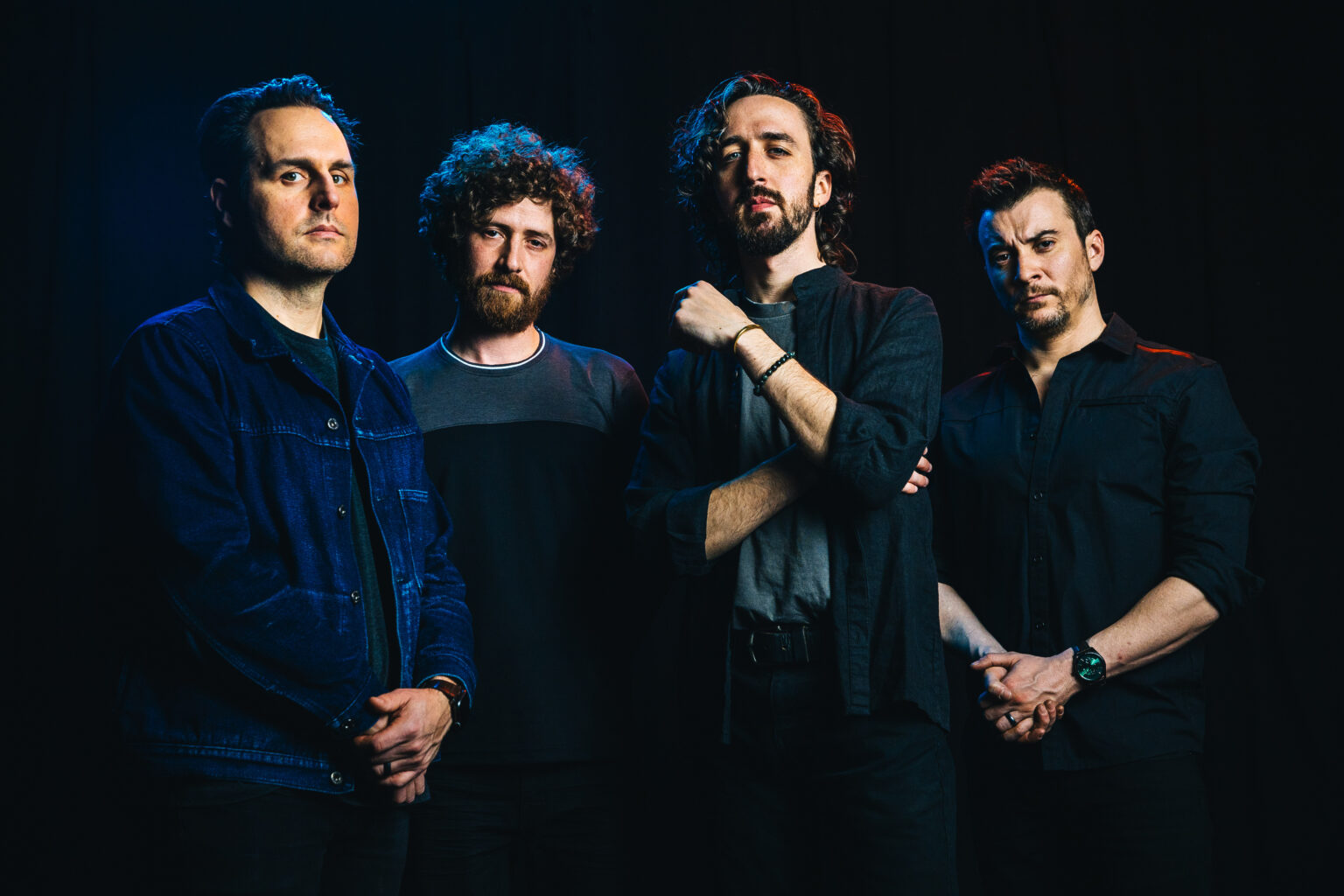 Outrun the Sunlight launch visualizer for a new single "HEATHAZE"